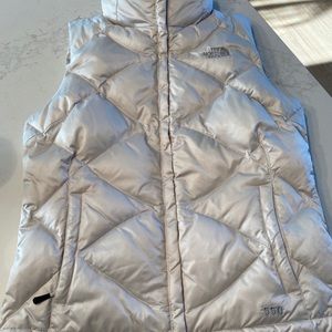 The North Face Ivory 550 down vest - As new!!